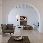 빌라 Mesmerizing 5bed With Pool In Kanalia