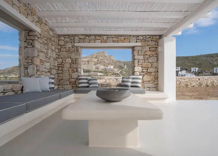 Mesmerizing 5bed With Pool In Kanalia