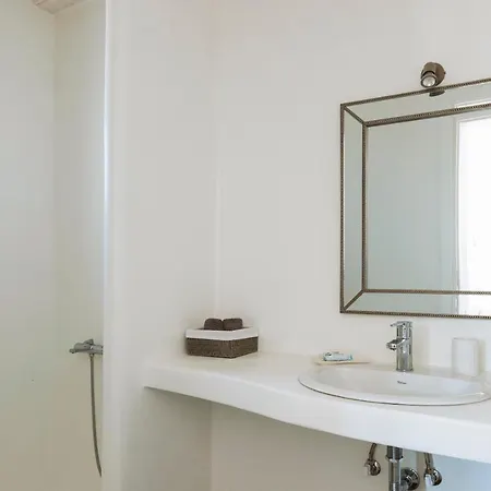 Mesmerizing 5bed With Pool In Kanalia * Agios Ioannis Diakoftis