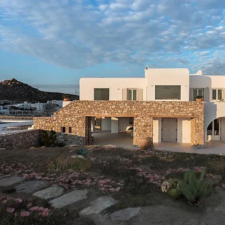 Mesmerizing 5bed With Pool In Kanalia Vila Agios Ioannis Diakoftis